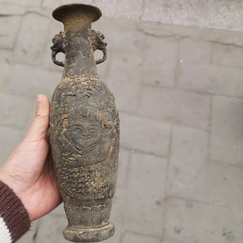 Bronze Collection Vase Carved  - đánh giá và giá Collectible Vintage Tools