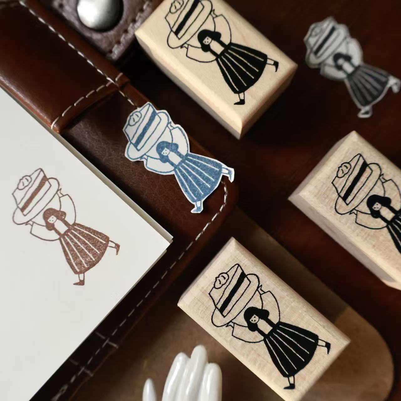 YiEr Studio Vintage Lovely Cak - đánh giá và giá Vintage Collectible Stamps